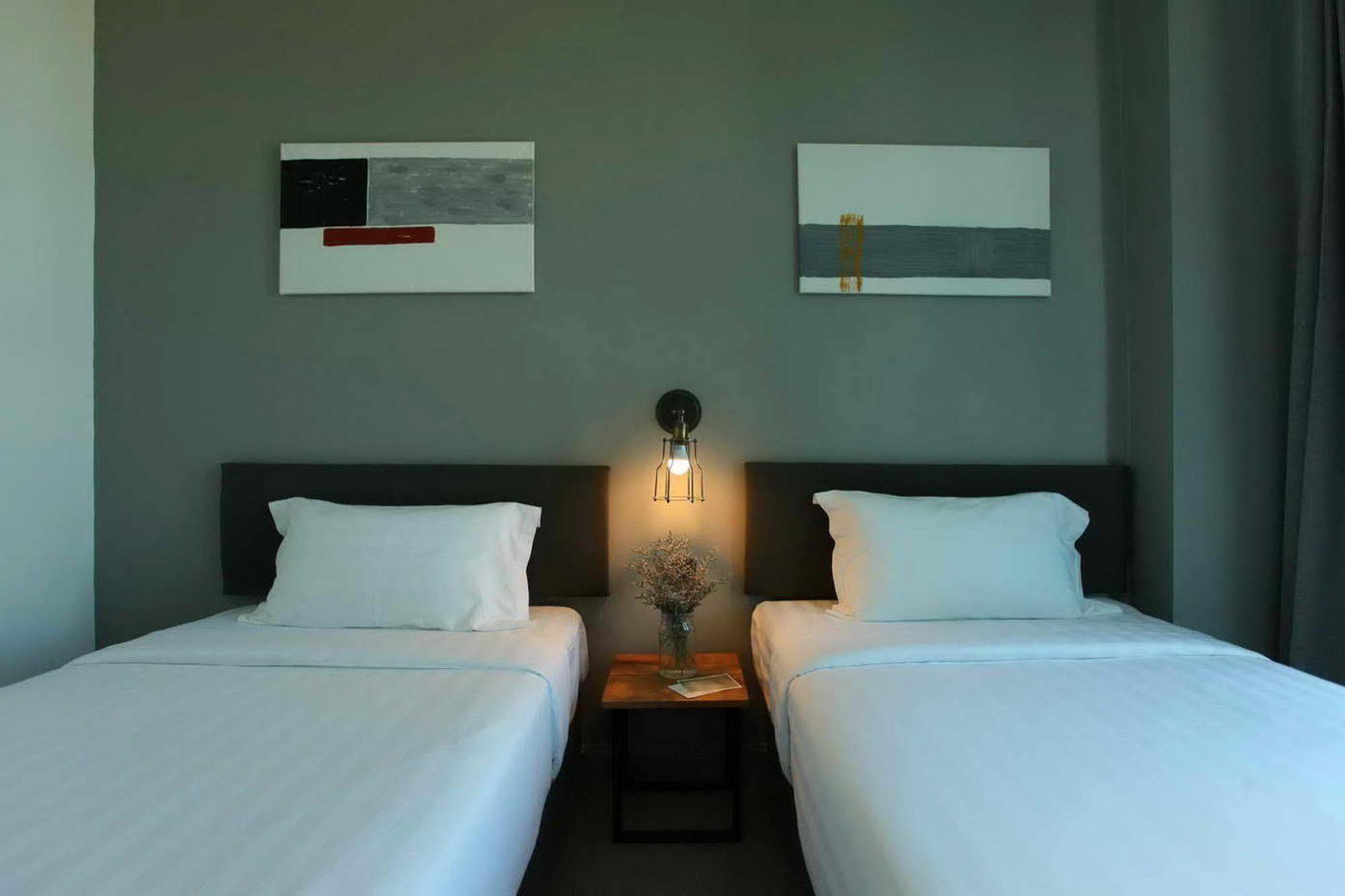 Stone Head Hua Hin Hotel Exterior foto